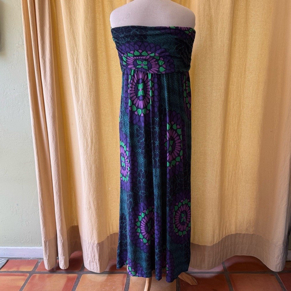 Old Navy Strapless Ruched Sundress in Blue and Purple - Picture 3 of 4